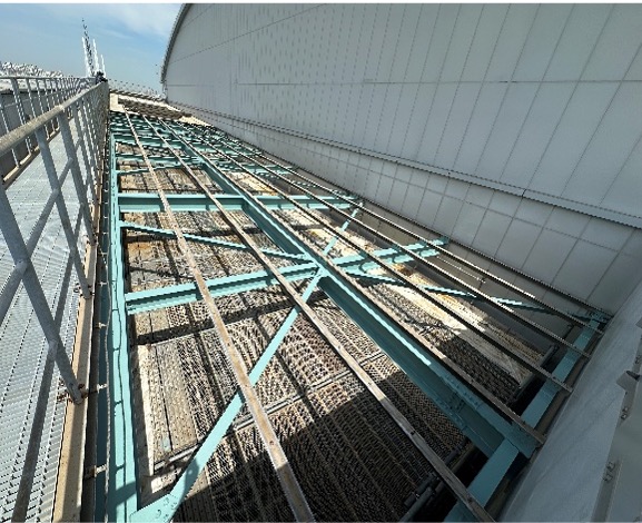 東クリーンセンター機器冷却塔ヤード上部通気口鉄骨改修工事